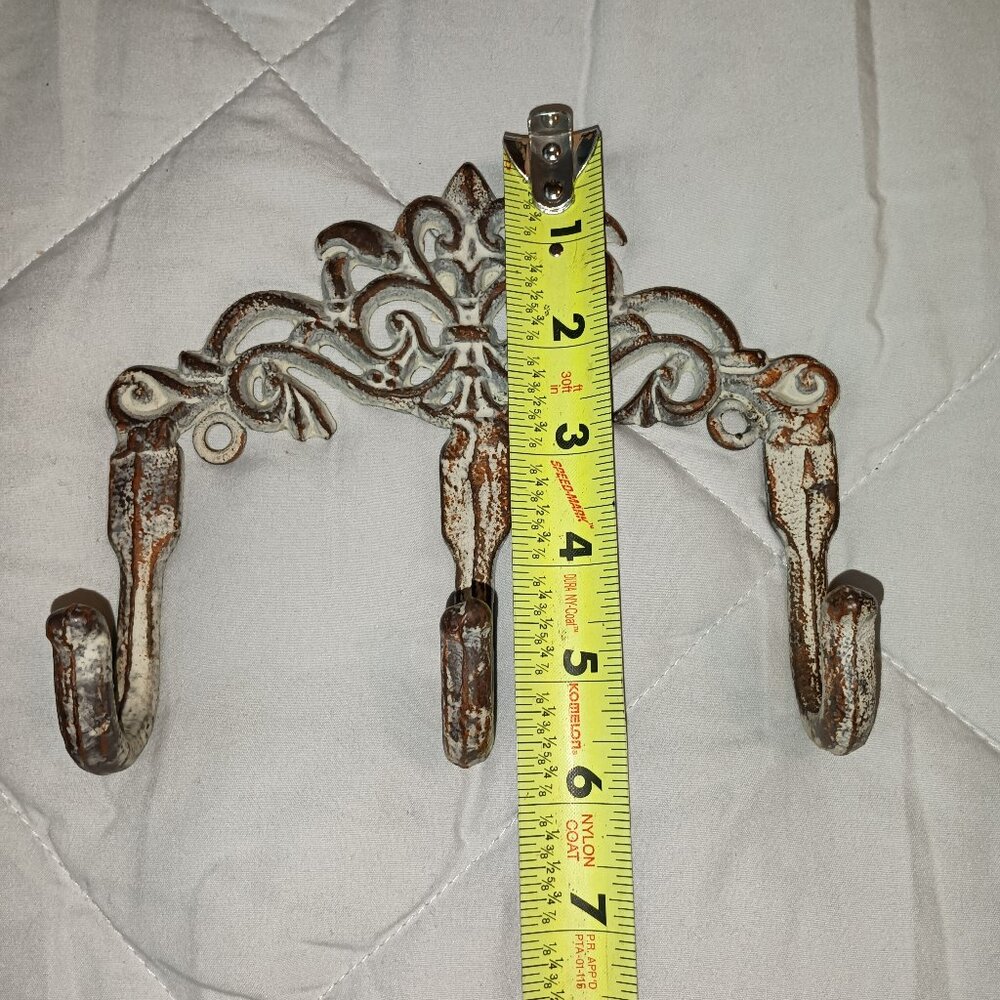 Painted  Ornate  Farmhouse Cottage Cast Iron  3 Prong  Wall Hook - Picture 2 of 5